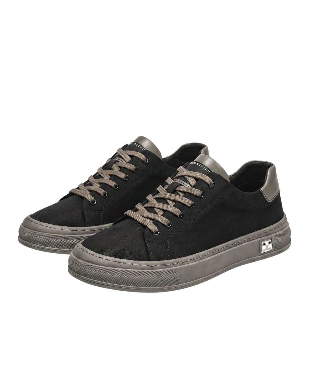 Ground Zero Sneakers